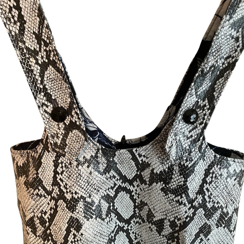 Snakeskin Print Tank Top - Picture 2 of 4